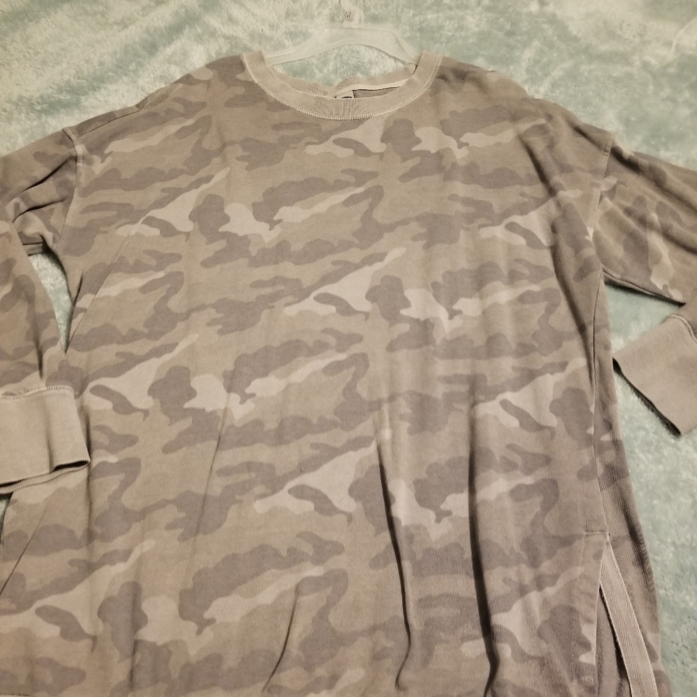 Old Navy pullover camo top